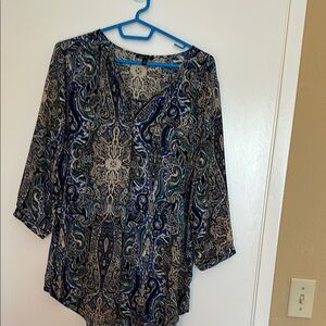 Sami & Jo Black and Blue Relaxed Graphic Blouse